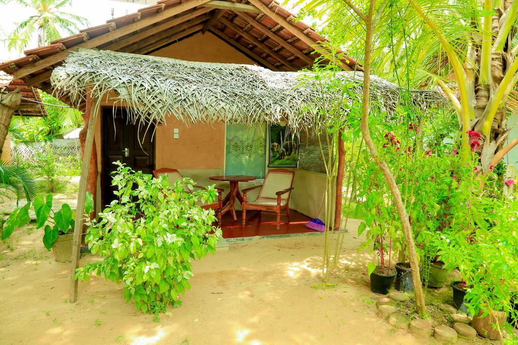 Natural Cabanas Kanattegoda Eksteriør billede